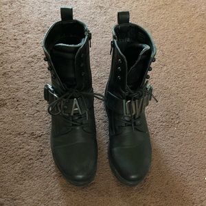 Aldo Synthetic Realove Combat Boots Women’s Size 6